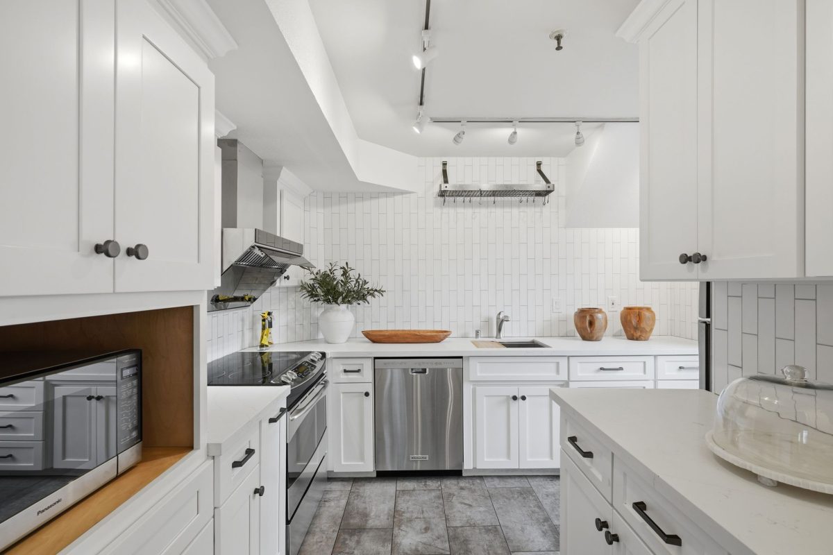 365 Forest Ave-17