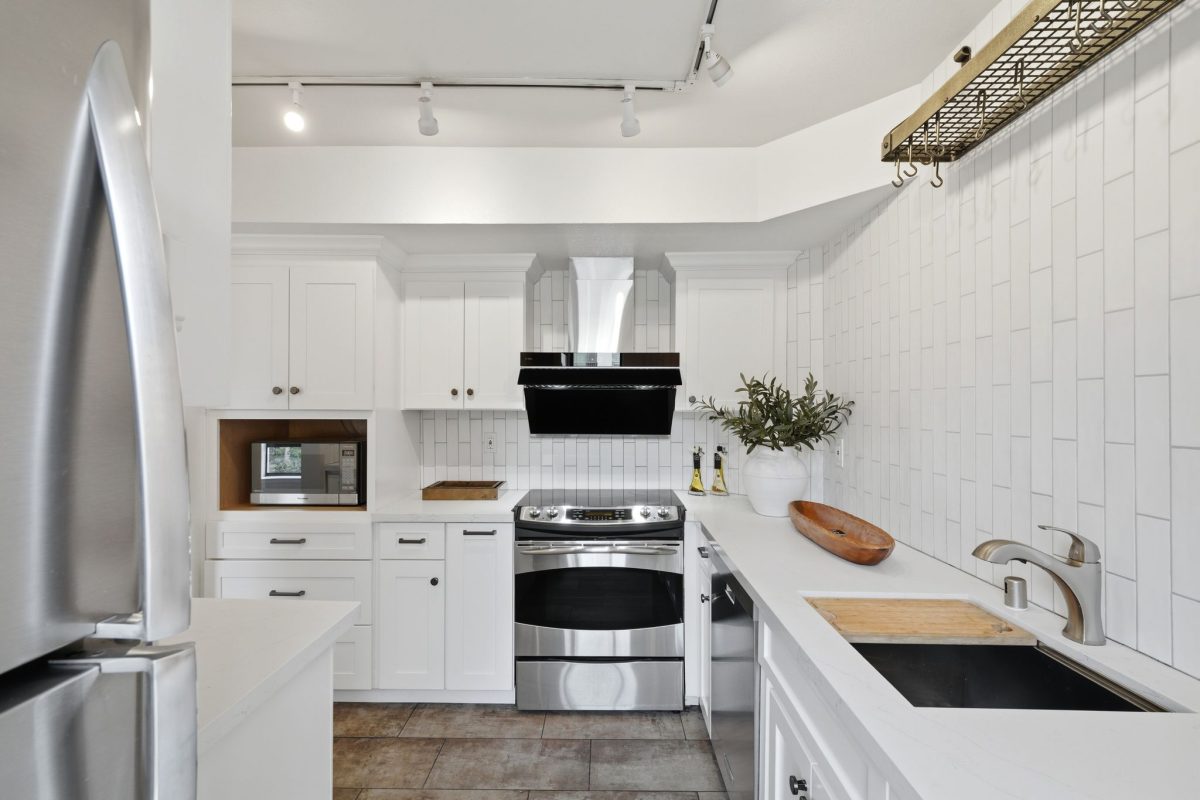 365 Forest Ave-19
