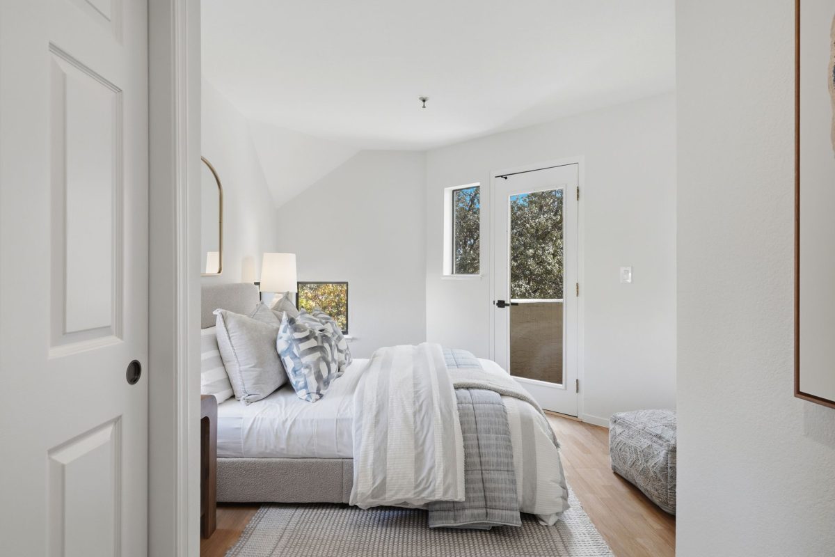 365 Forest Ave-28